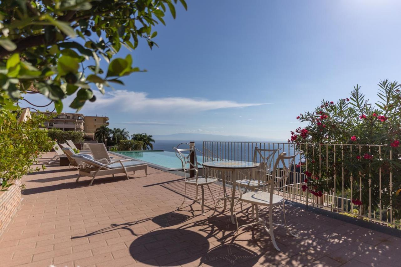 Villa Taormina Skyline Exterior foto